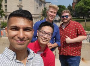 Students pose in front of Memorial Union